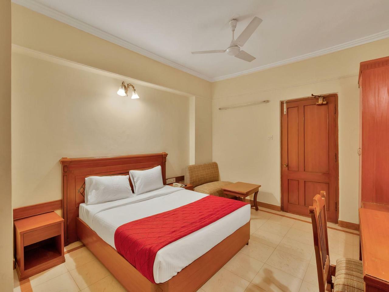 Oyo 10534 Hotel Kanishka 벵갈루루 외부 사진