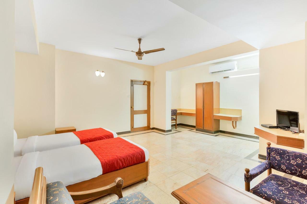 Oyo 10534 Hotel Kanishka 벵갈루루 외부 사진
