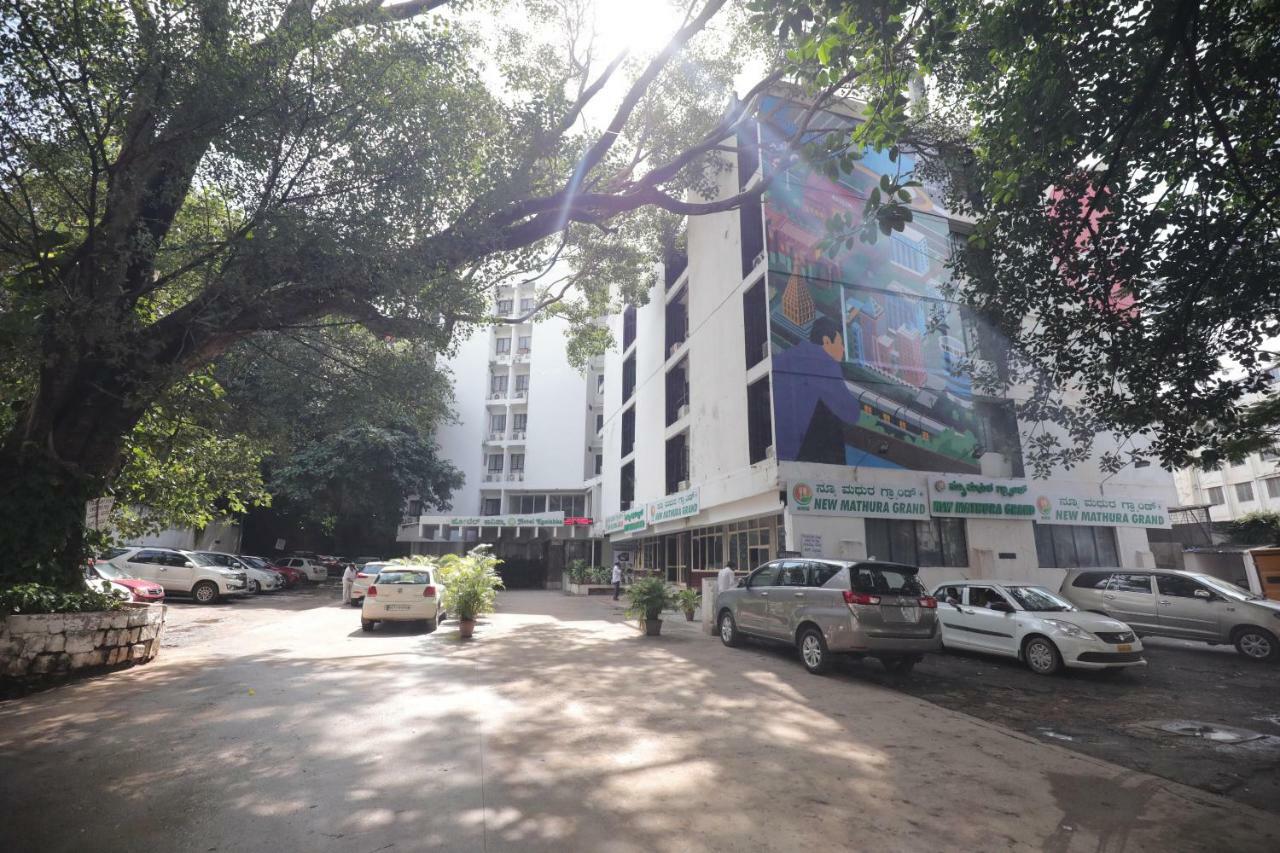 Oyo 10534 Hotel Kanishka 벵갈루루 외부 사진